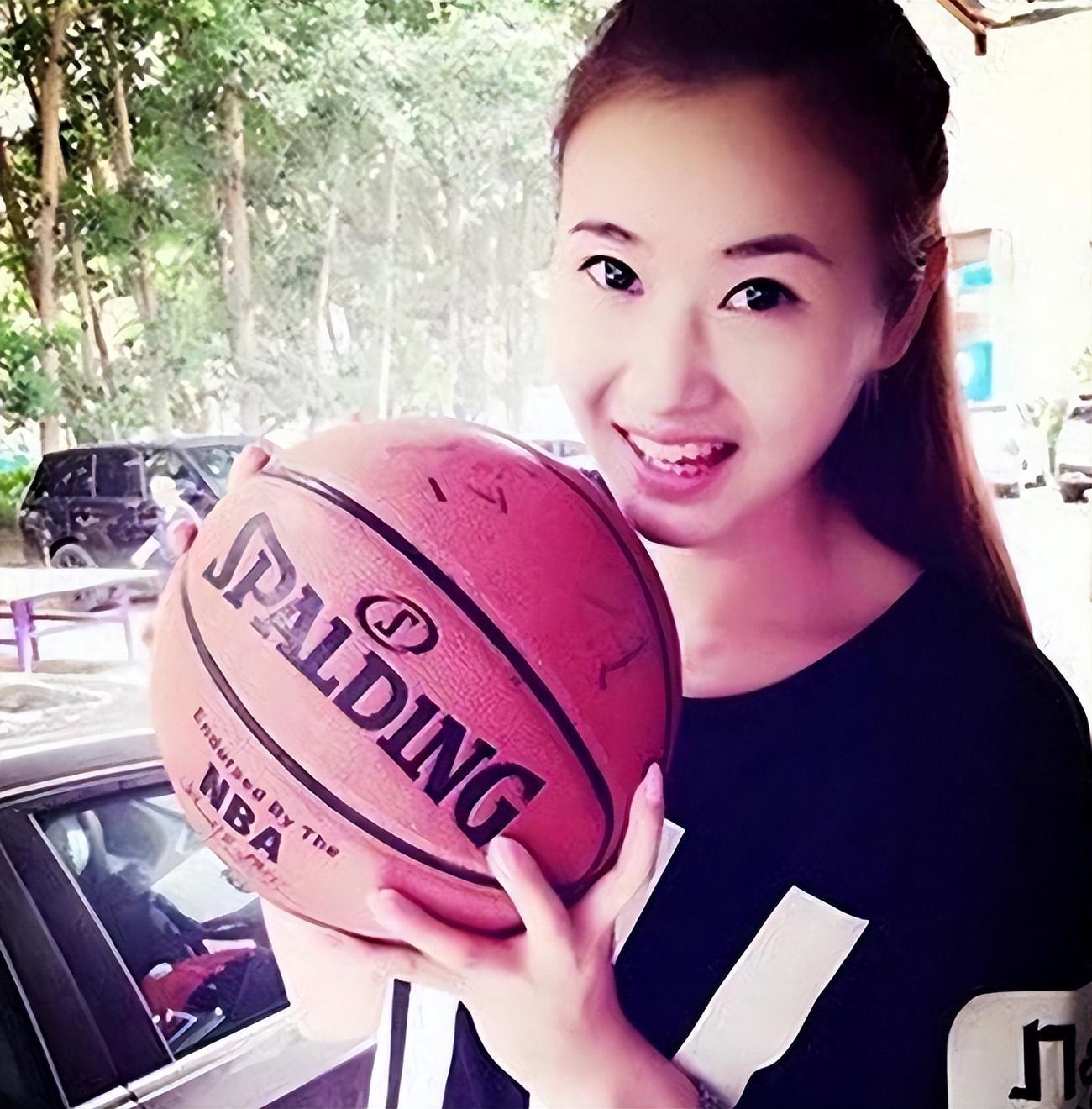 篮球明星老婆谁最漂亮_篮球老婆健身明星是谁_篮球明星老婆健身