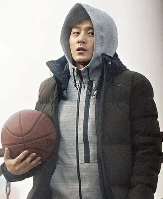 篮球老婆健身明星是谁_篮球明星老婆健身_篮球老婆健身明星视频