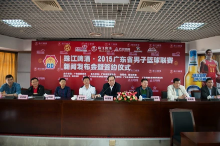 深圳杰出篮球_深圳篮球业余联赛冠军_业余篮球联赛冠军深圳队