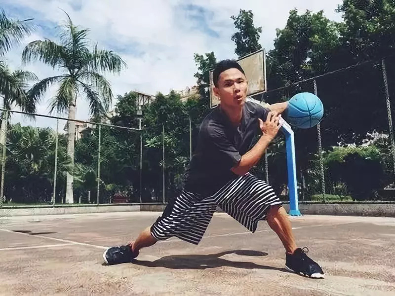 深圳业余篮球队_业余篮球联赛冠军深圳有几个_深圳篮球业余联赛冠军