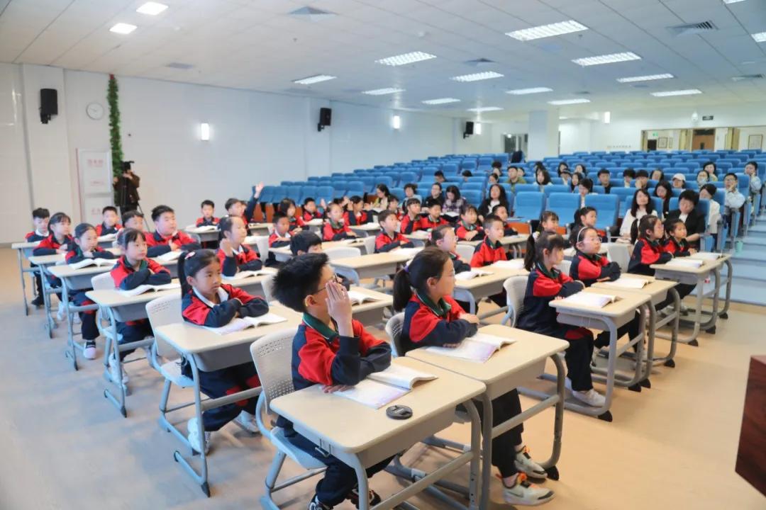 太空学期趣事分析生活中的问题_太空生活趣事多学到了什么_太空生活趣事多学期分析