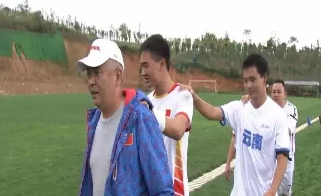 亚锦赛足球排名_足球亚锦赛冠军_锦标赛足球