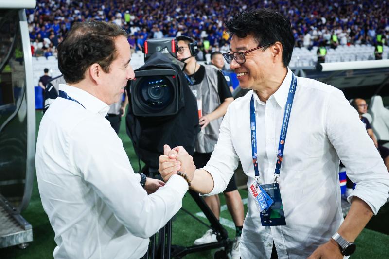 中国足球赢冠军是谁啊_中国足球夺冠全国人民都笑了_足球赢冠军中国是谁
