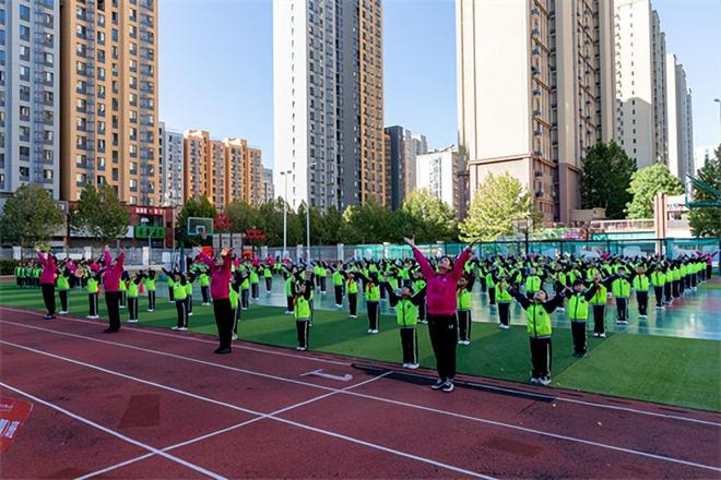 上海小学生室内操第一套_上海小学生课间体操_上海小学体操广播体操